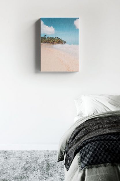 Beach view and water splash canvas