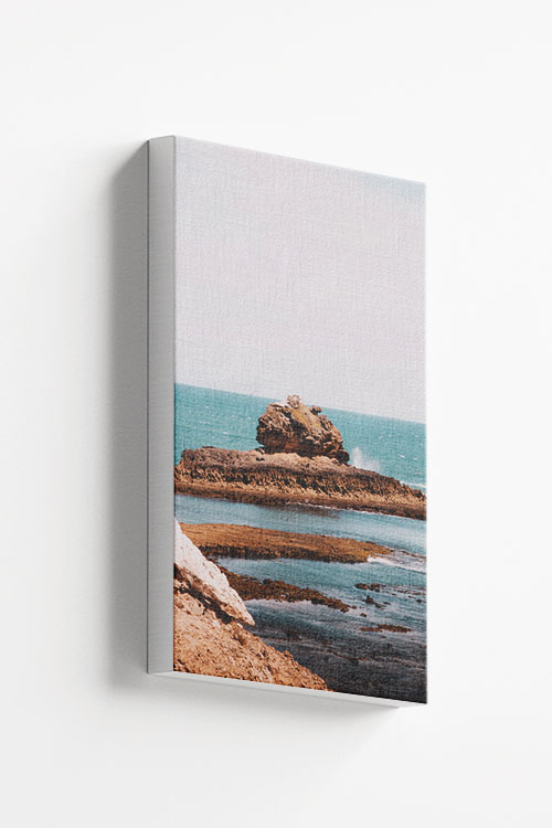 Rock and sea canvas