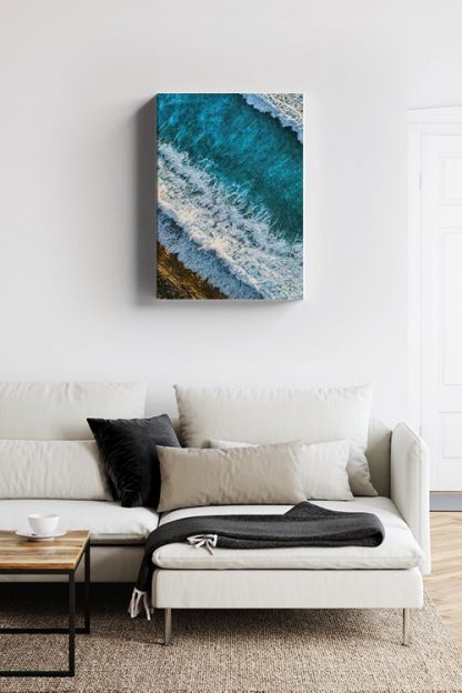 Strong waves canvas